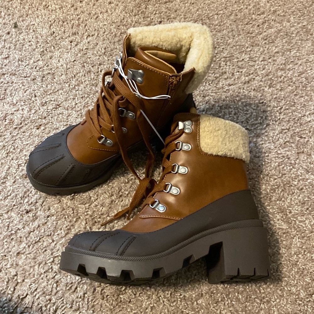 NEW Lace Up Lug Boots